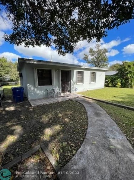 3031 164th Ter, Miami, FL 33054-6435