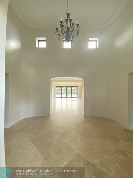 14940 Egan Ln, Hialeah, FL 33014