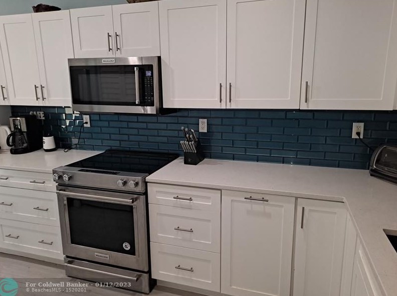 471 Ashwood Pl, Boca Raton FL  33431-8219 exterior