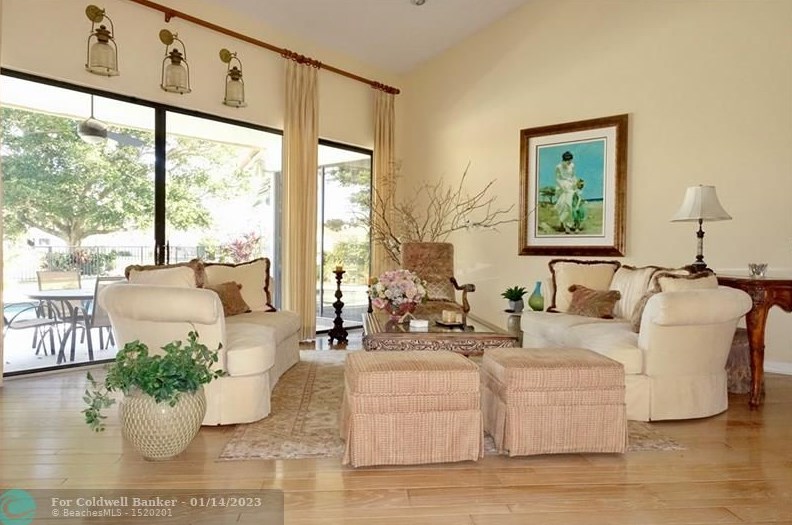 17924 Hampshire Ln, Boca Raton, FL 33498-6440