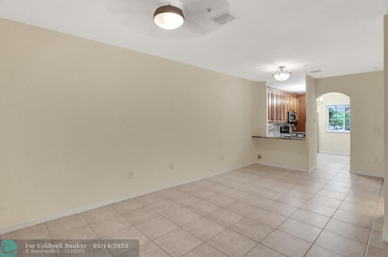 5640 Nw 115th Ct Apt 210, Miami, FL 33178