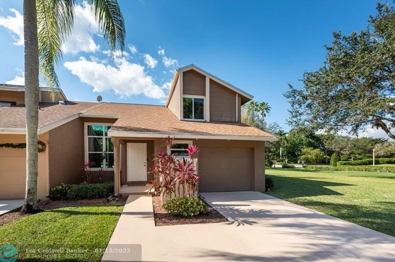 22421 Thousand Pines Ln, Boca Raton, FL 33428-3803