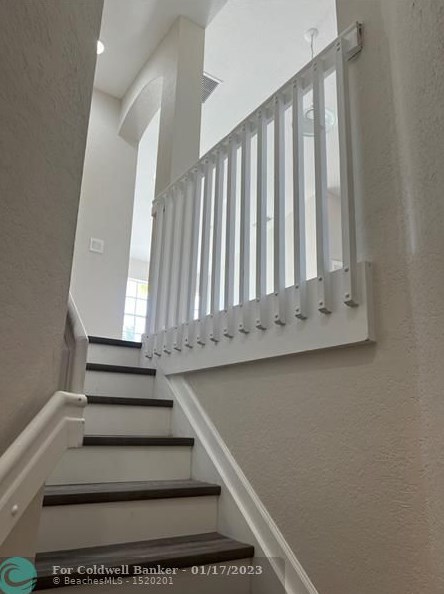 3271 Laurel Ridge Cir, West Palm Beach, FL 33404-1842