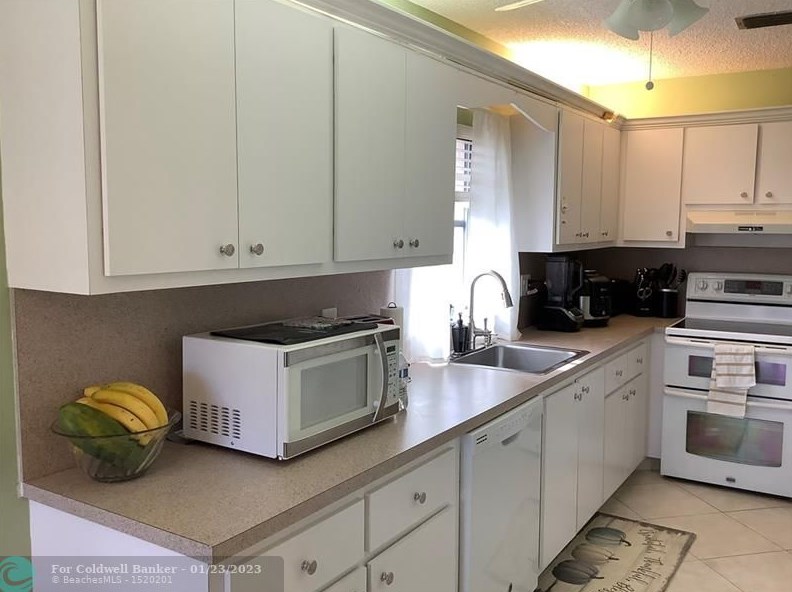 13889 Royal Palm Ct #b, Delray Beach, FL 33484