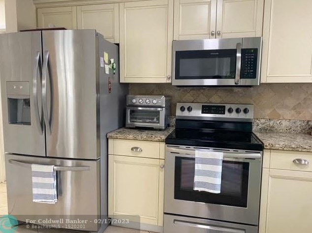 1741 86th Ave, Hollywood, FL 33024-3355