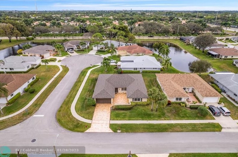 10936 Greentrail Dr, Boynton Beach, FL 33436-4924