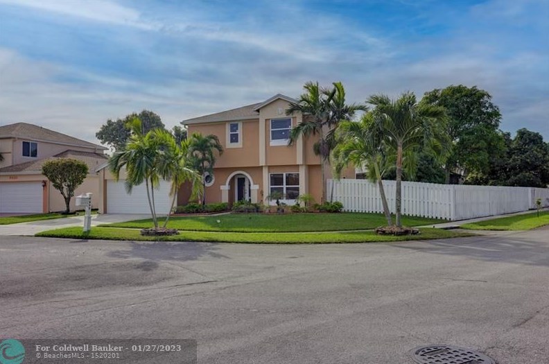 9640 Corona St, Hollywood, FL 33025-4263