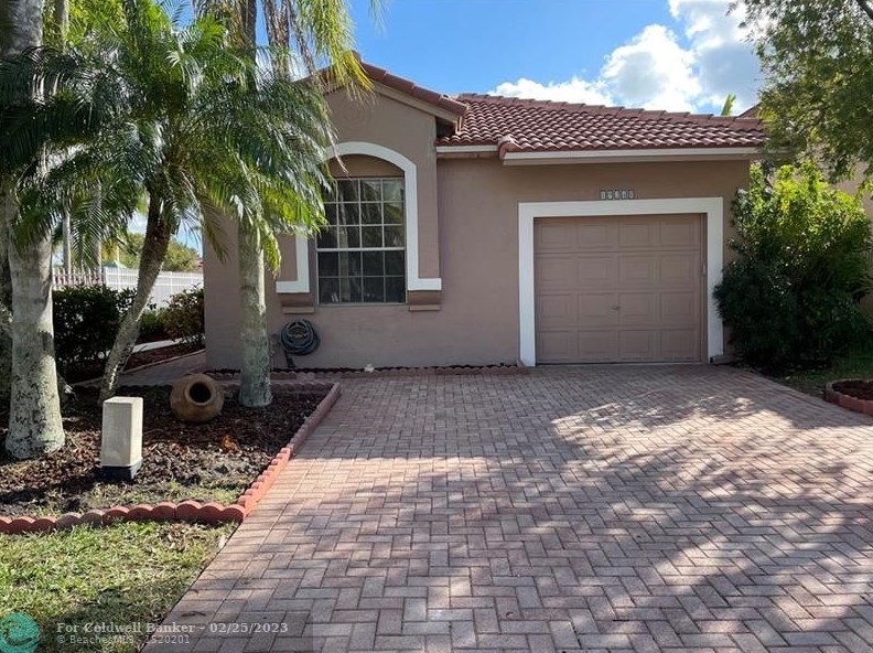 19248 Nw 14th St, Hollywood, FL 33029