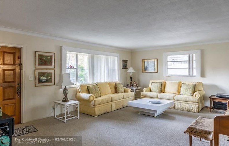 1238 Harrison St, Hollywood, FL 33019-1512