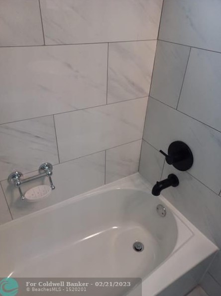 1861 161 St, Miami FL  33162-4817 exterior