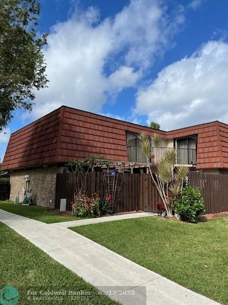 8278 Boca Rio Dr, Boca Raton FL 33433-8317 exterior