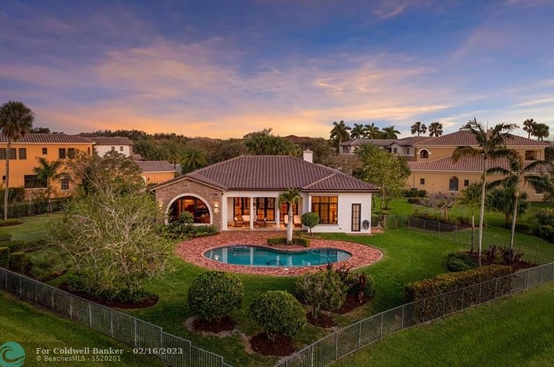 10007 Rosewood St, Pompano Beach, FL 33076-3937