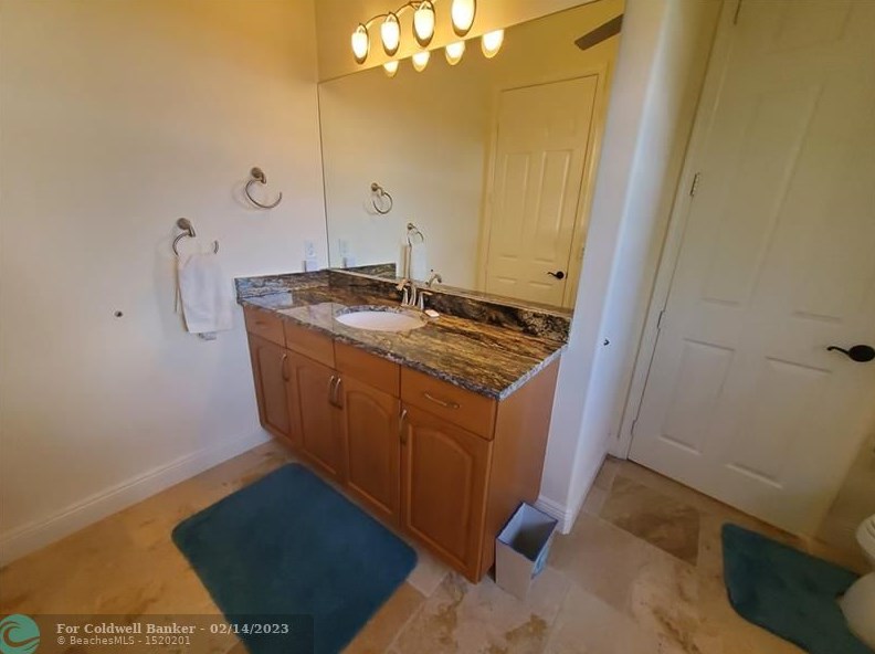 8234 Sanctuary Dr, Hobe Sound FL  33455-3960 exterior