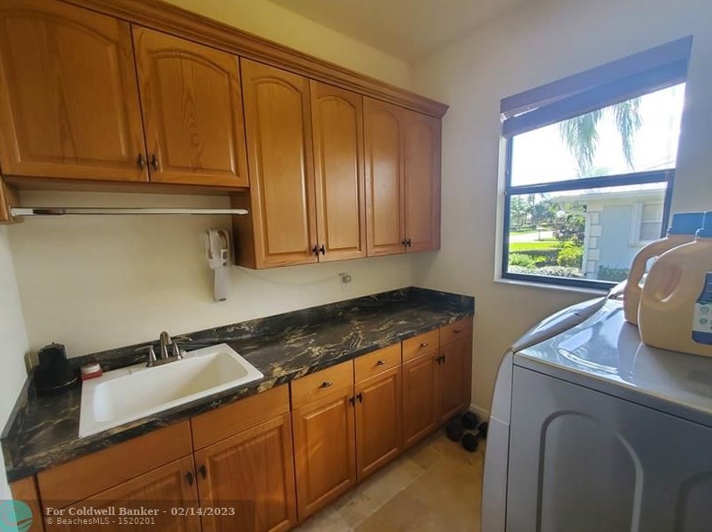 8234 Sanctuary Dr, Hobe Sound FL  33455-3960 exterior
