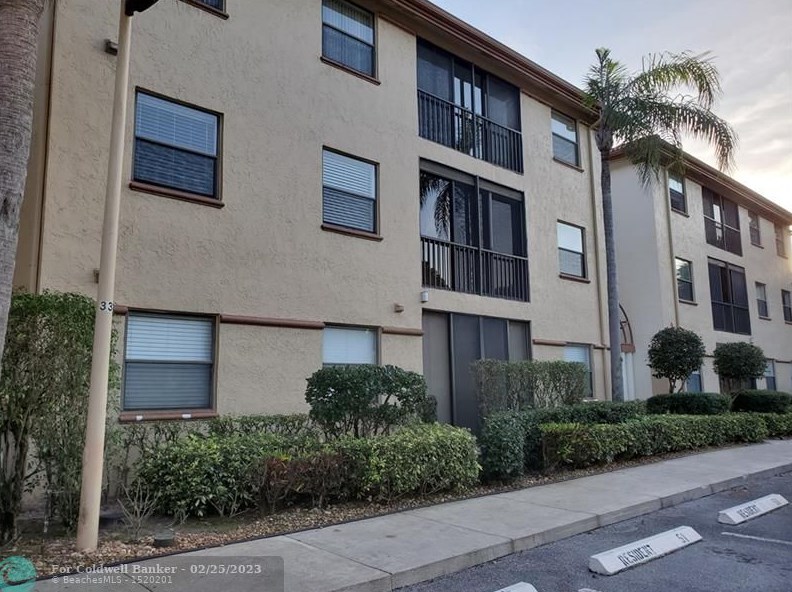 5147 Europa Dr #i, Boynton Beach, FL