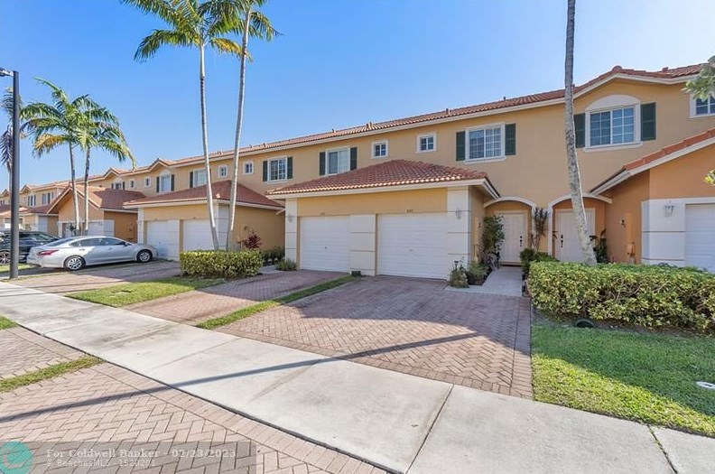 640 Princess Dr, Pompano Beach, FL 33068-6202