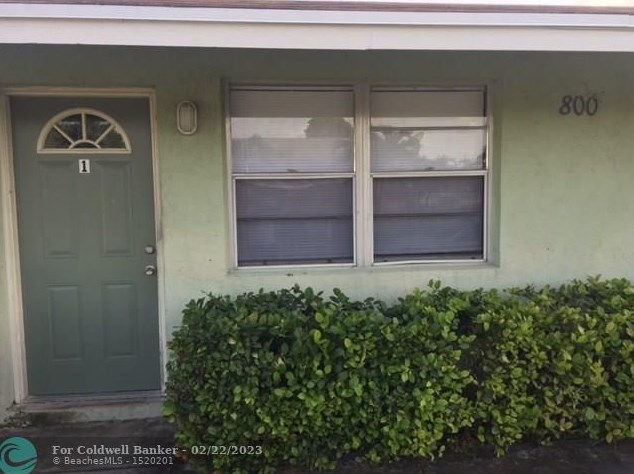 800 W 10th St #2, West Palm Beach, FL 33404