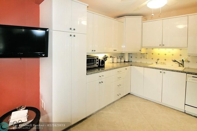 1075 Ventnor P, Pompano Beach, FL 33442-2410