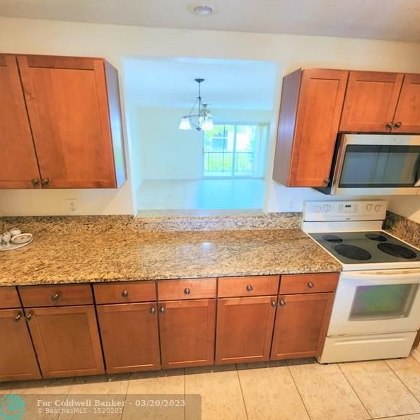 884 Sw 9th Street Cir #201, Boca Raton, FL 33486