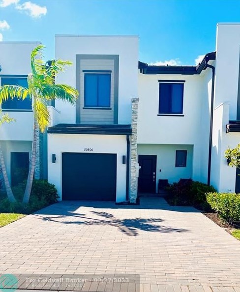 20800 6th Ave, Miami, FL 33179-2408
