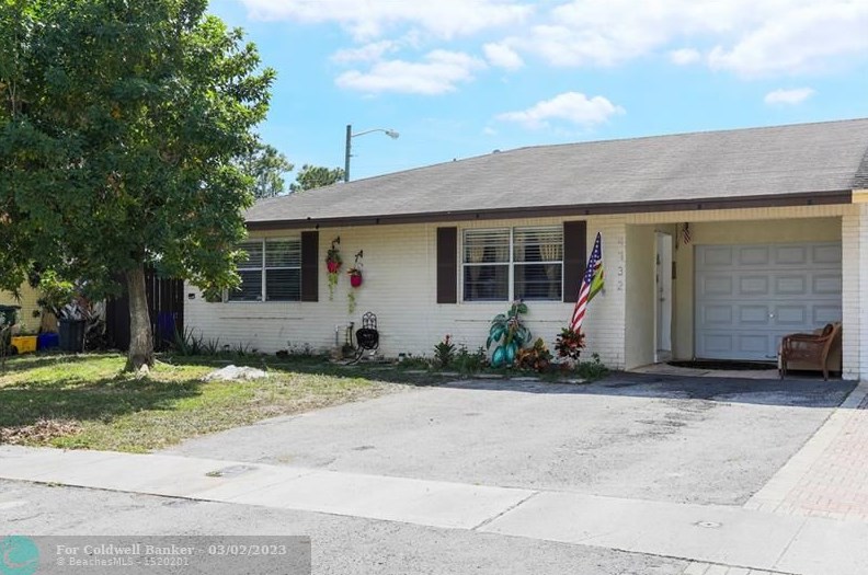4732 Chariot Cir, Lake Worth, FL 33463-5317