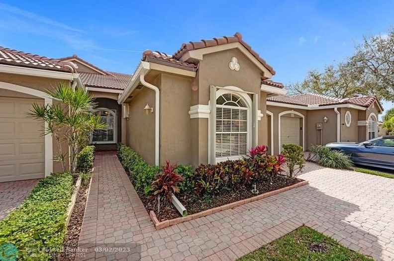 8424 Via Leonessa, Boca Raton, FL 33433-2219