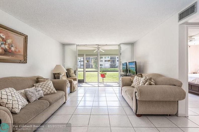 8940 Hollybrook Blvd, Hollywood, FL 33025-1358