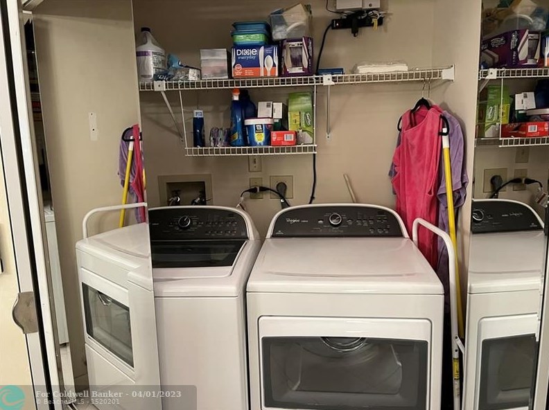 8673 Sunbird Pl, Boca Raton FL 33496-5086 exterior