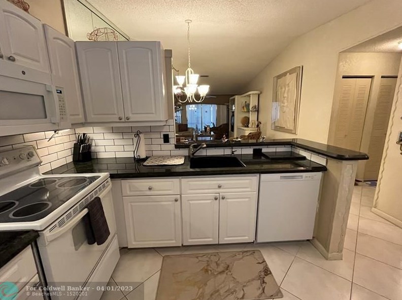 8673 Sunbird Pl, Boca Raton FL 33496-5086 exterior