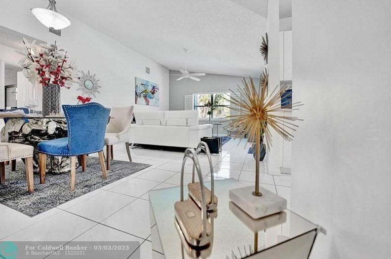 10561 Paso Fino Dr, Lake Worth FL  33449-8009 exterior