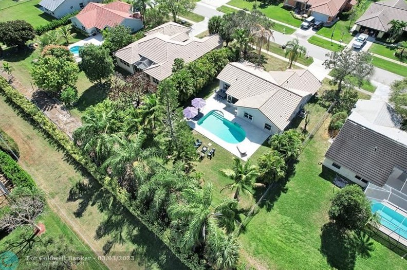 10561 Paso Fino Dr, Lake Worth FL  33449-8009 exterior