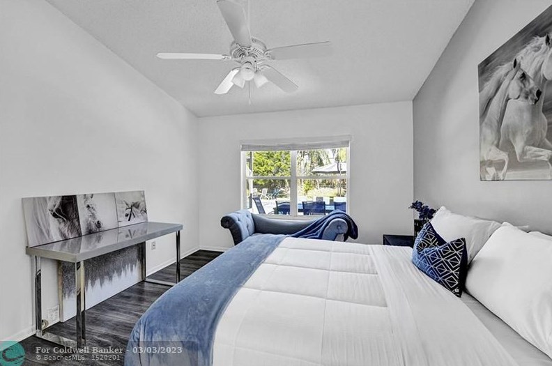 10561 Paso Fino Dr, Lake Worth FL  33449-8009 exterior