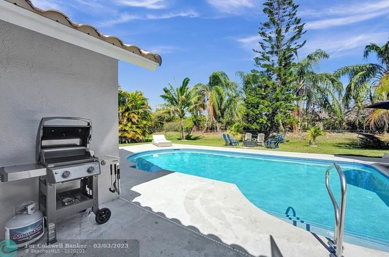 10561 Paso Fino Dr, Lake Worth FL  33449-8009 exterior