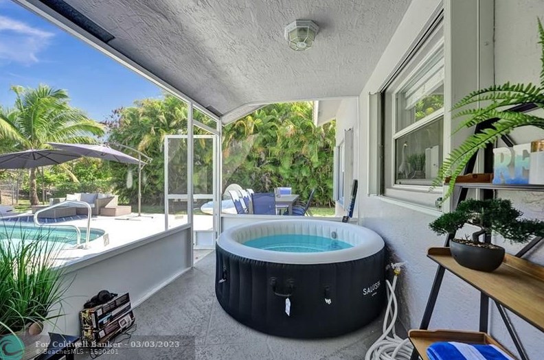 10561 Paso Fino Dr, Lake Worth FL  33449-8009 exterior