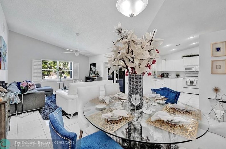 10561 Paso Fino Dr, Lake Worth FL  33449-8009 exterior