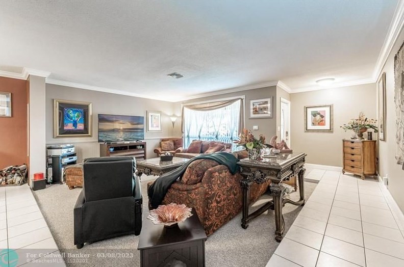 4006 Circle Dr, Hollywood, FL 33021-6726
