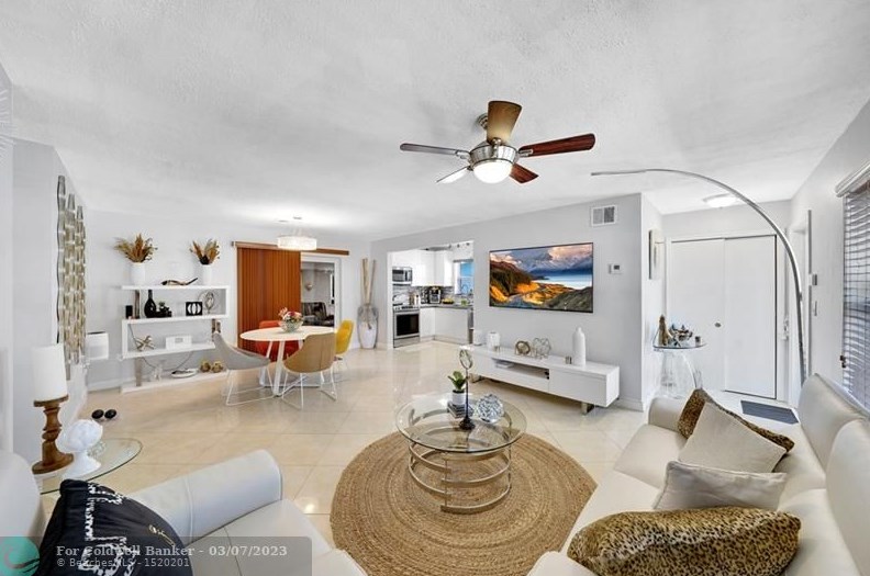 6350 Farragut St, Hollywood, FL 33024-2116