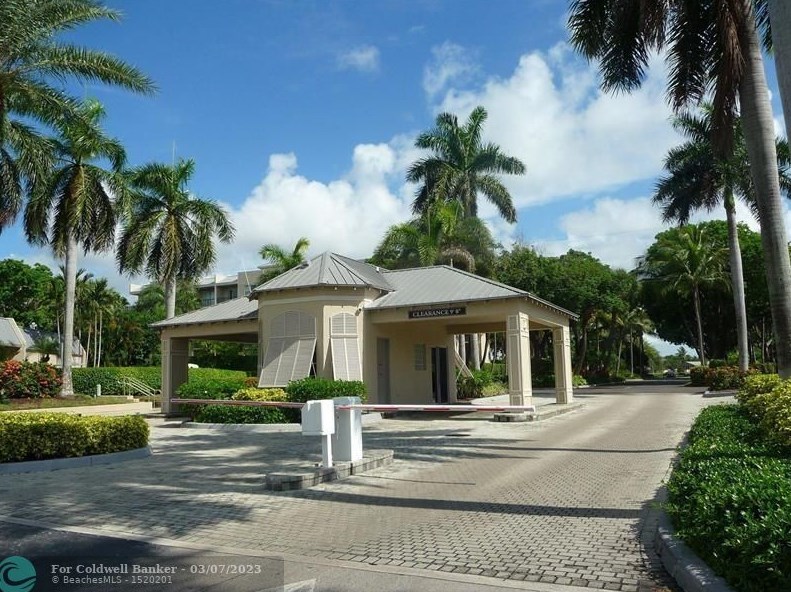 17 Royal Palm Way #601, Boca Raton, FL 33432
