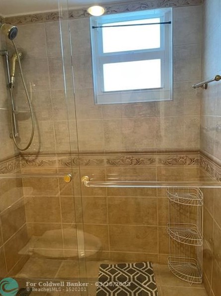 2101 Ocean Dr, Hollywood FL  33019-2529 exterior