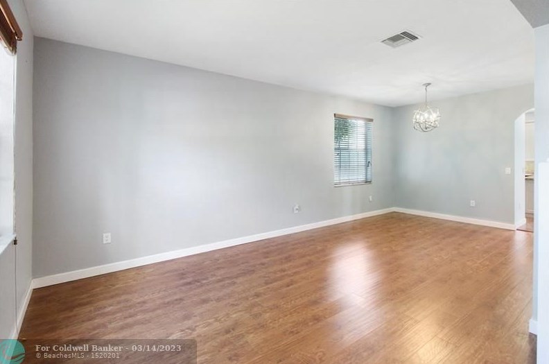 2216 72nd Ter, Hollywood FL  33024-1044 exterior