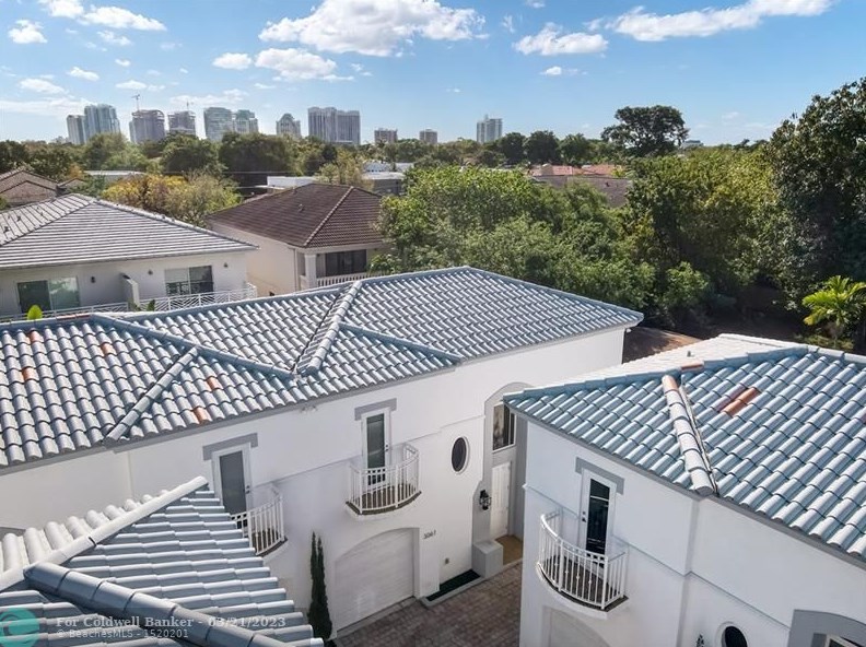 3061 Hibiscus St, Miami FL  33133-4340 exterior