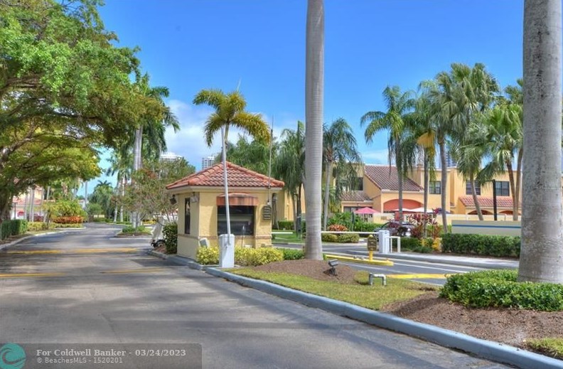 20904 Leeward Ct, Miami FL  33180-3742 exterior