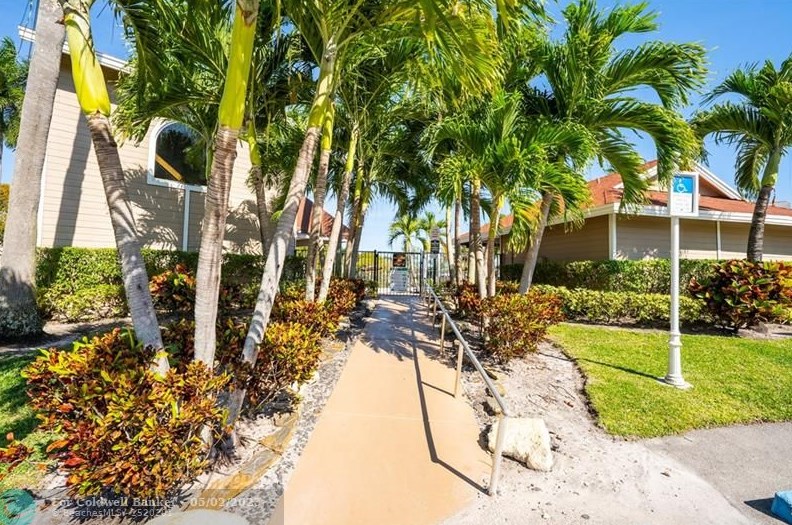 5340 Buckhead Cir, Boca Raton FL  33486-1406 exterior