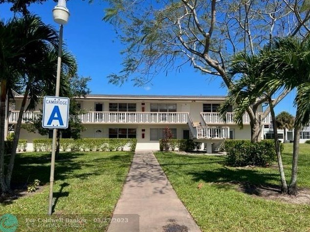 11 Cambridge A #11, West Palm Beach, FL 33417