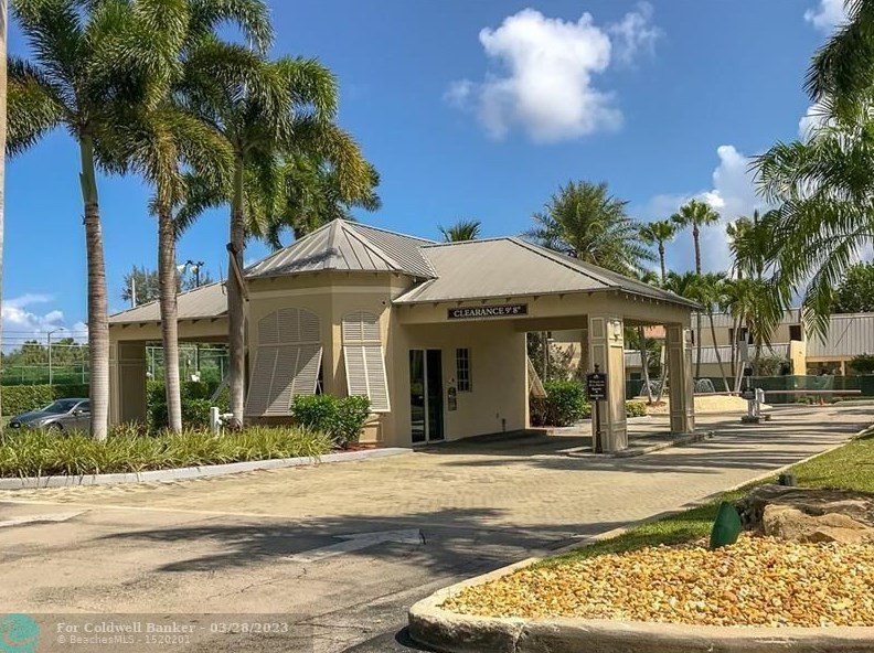 12 Royal Palm Way Unit 201, Boca Raton, FL 33432