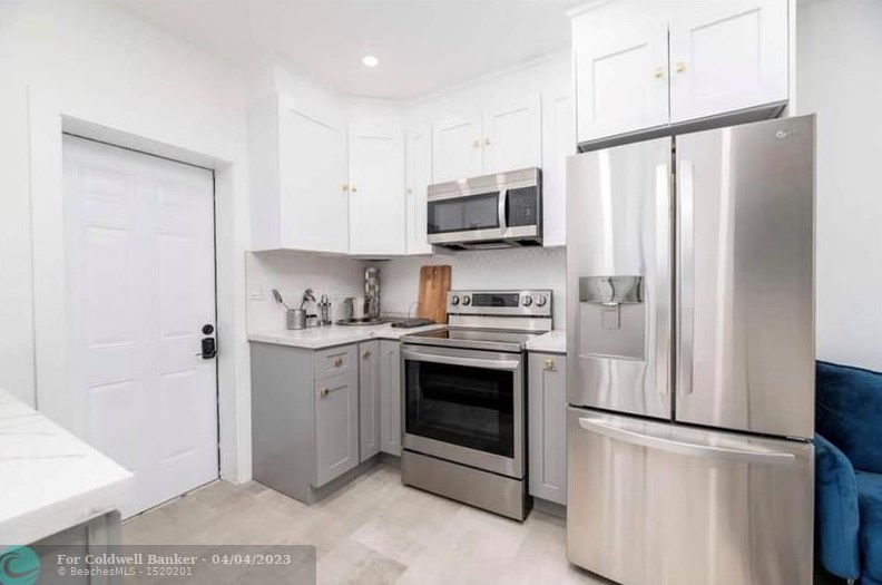 2541 181st St, Miami, FL 33160-2074