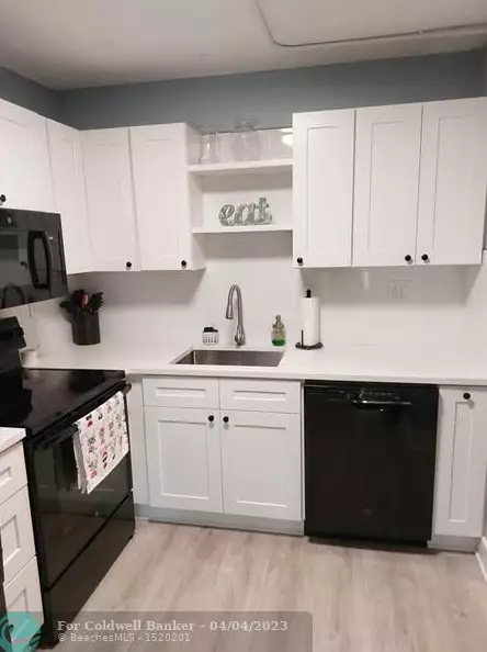 9440 Sw 8th St #417, Boca Raton, FL 33428