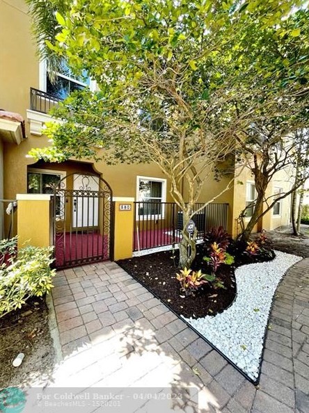 380 Lake Monterey Cir, Boynton Beach, FL 33426