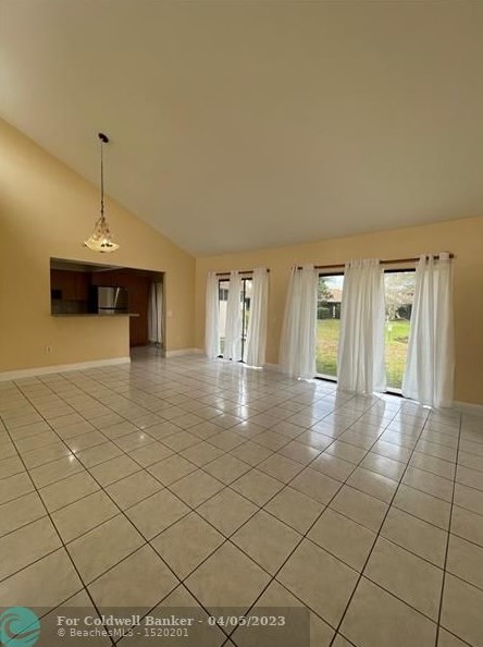 9841 Nw 16th St, Hollywood, FL 33025