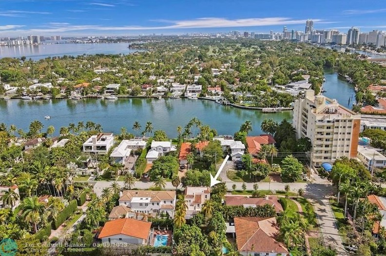 524 47th St, Miami FL  33127-2453 exterior